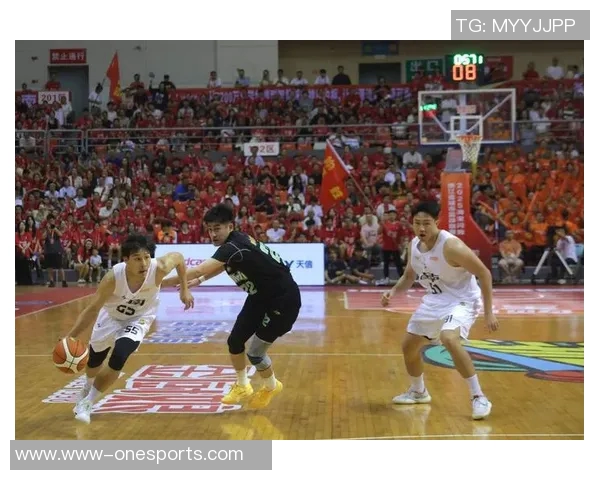 实时新闻深圳篮球队与重庆篮球队赛后复盘团队协作的精彩瞬间与战术分析